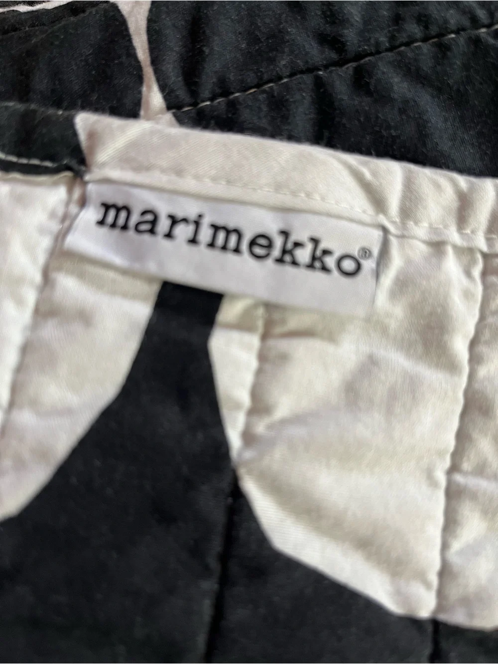 Marimekko Pienet Kivet Reversible Twin Size Quilt